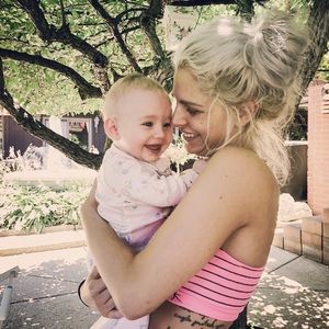 Meet your Posher, Kendra